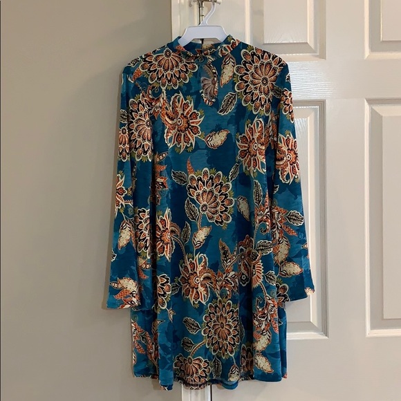 Printed Keyhole Lightweight Tunic Dress - Picture 3 of 5